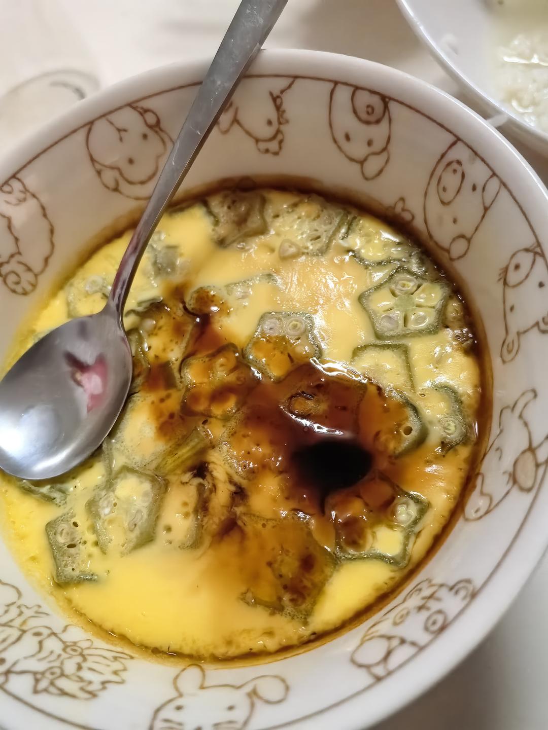 滑溜溜的秋葵蒸蛋