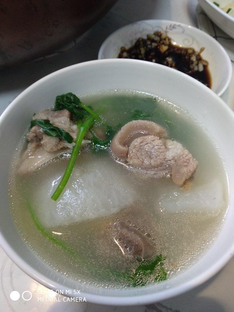 冬日御寒羊肉汤