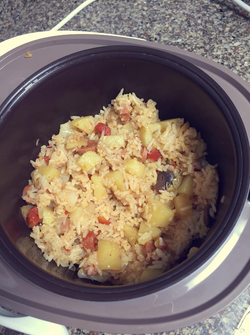 陈袋袋er做的土豆焖饭电饭锅版