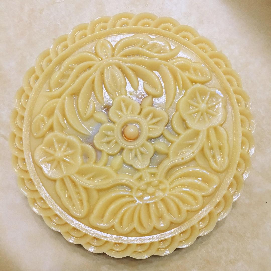 广式莲蓉（豆沙）蛋黄月饼（超详细步骤）