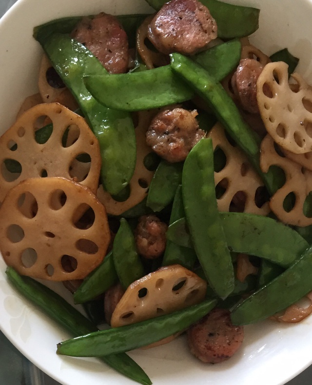 腊肠炒荷兰豆