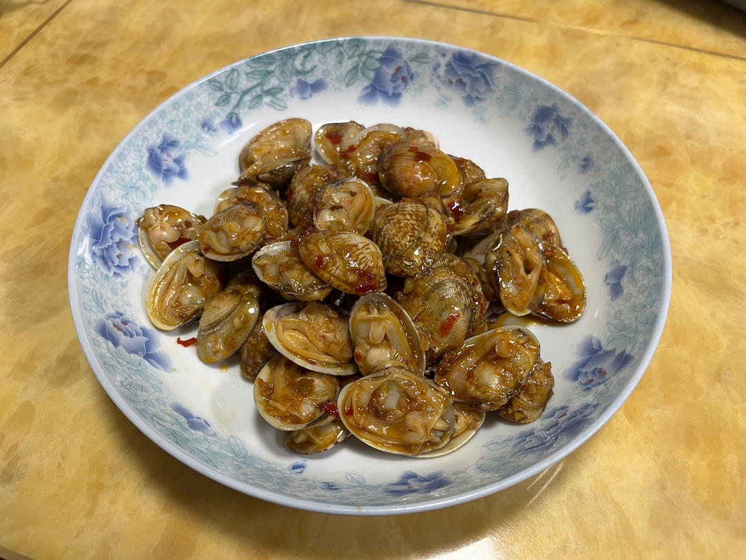 蒜香炒花甲