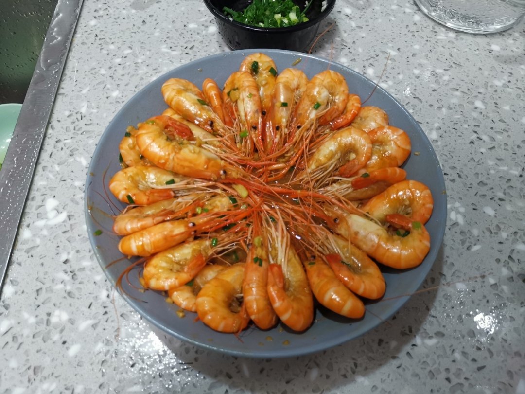 嘬手指的蒜蓉蚝油竹节虾