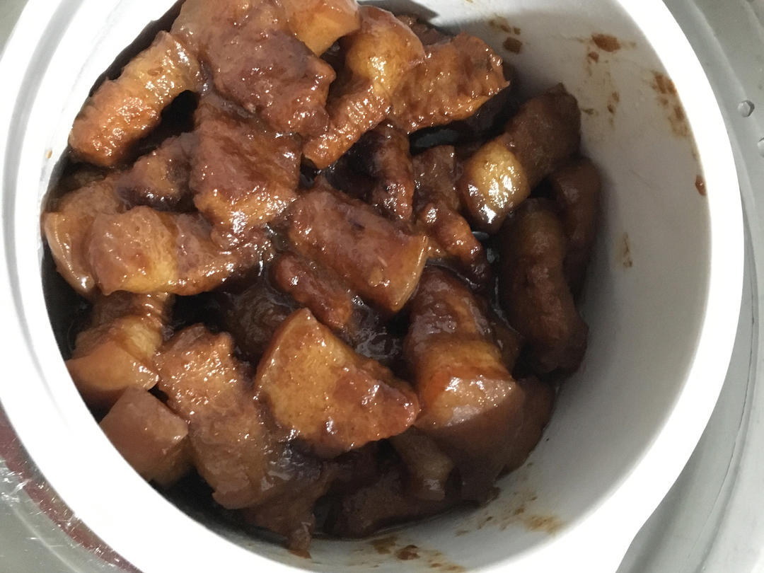 洋葱酥卤肉饭
