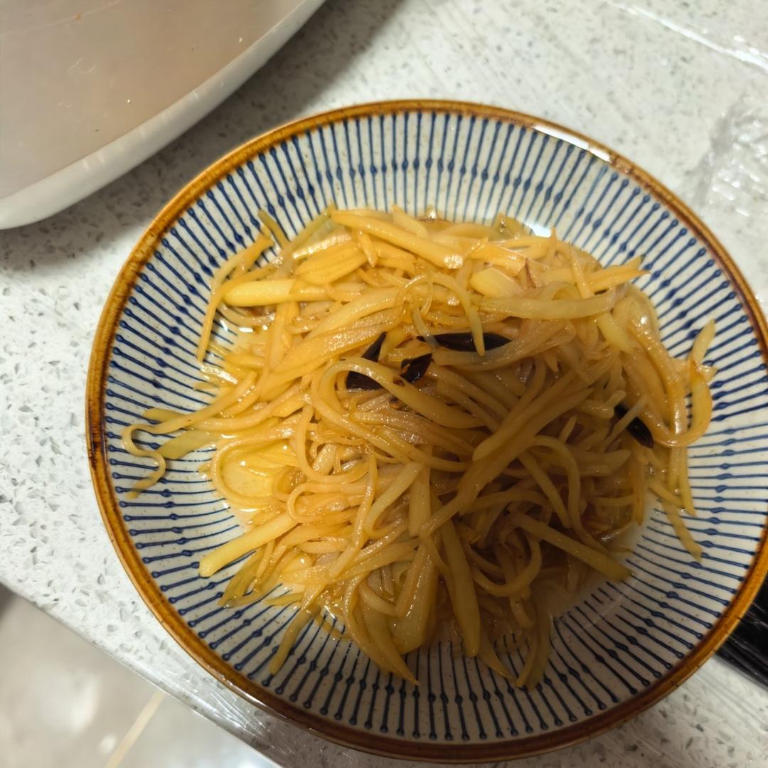 酸辣土豆丝的家常做法 超级下饭