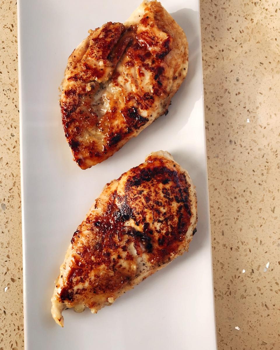 酷炫屌炸天好吃的煎鸡胸肉（香蒜蜂蜜煎鸡胸肉）