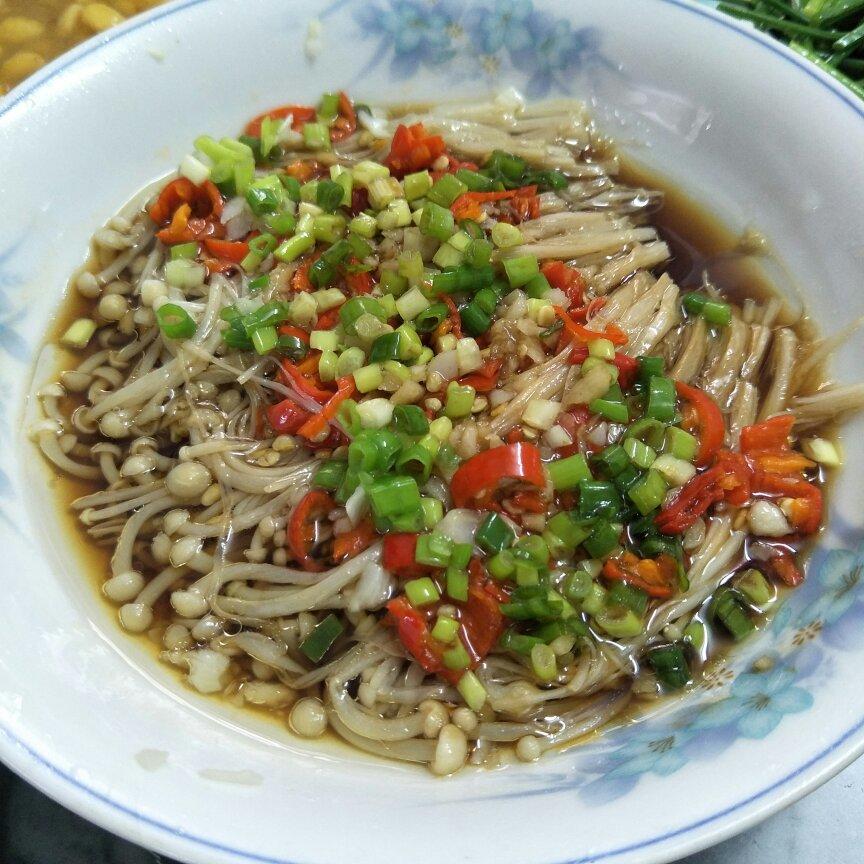 剁椒金针菇