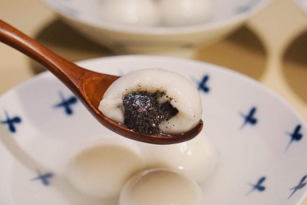 黑芝麻汤圆