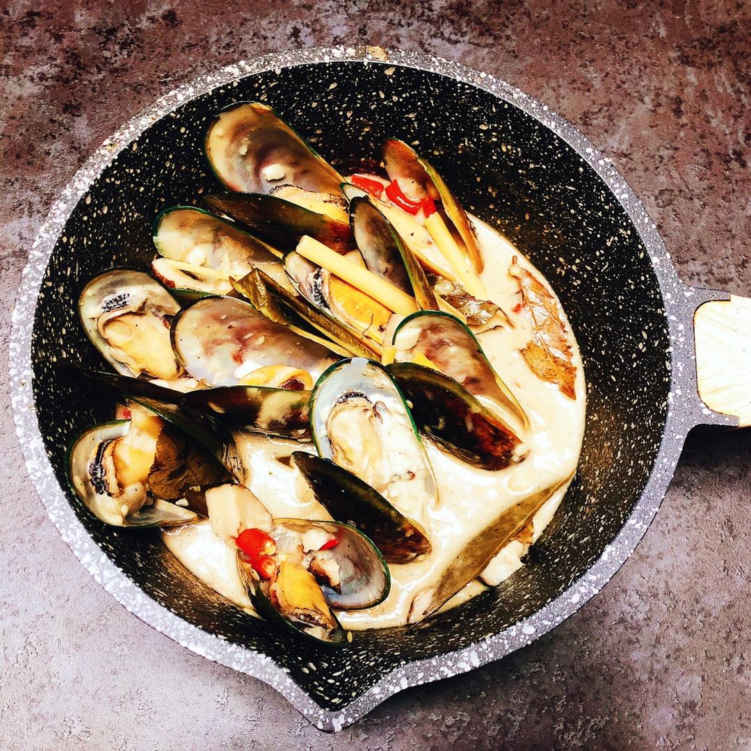 《十二道锋味》——香茅椰汁煮青口