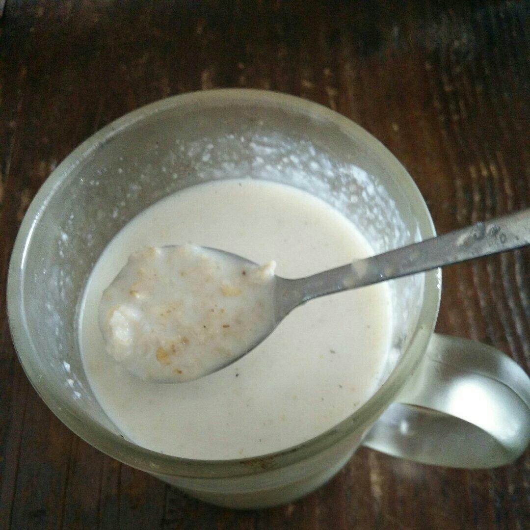 牛奶燕麦粥