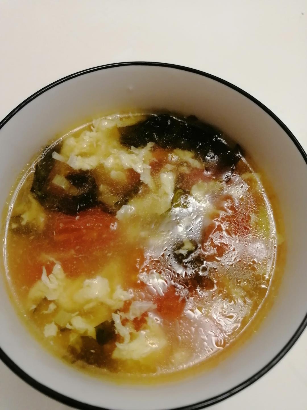 西红柿紫菜鸡蛋汤