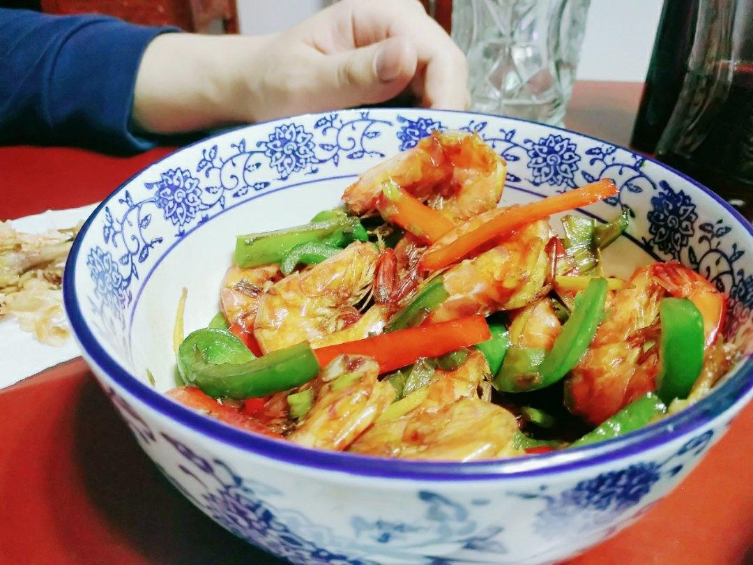 火爆杭州的老头儿油爆虾