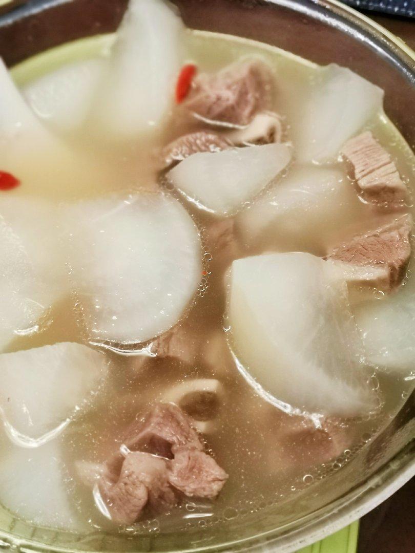 萝卜炖羊肉