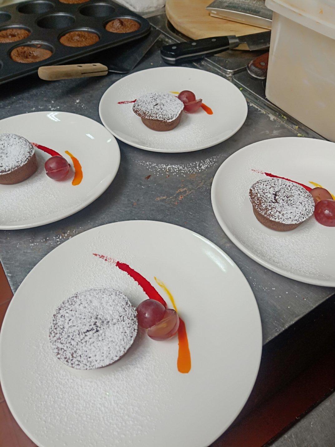 巧克力熔岩蛋糕(全图文超简单)