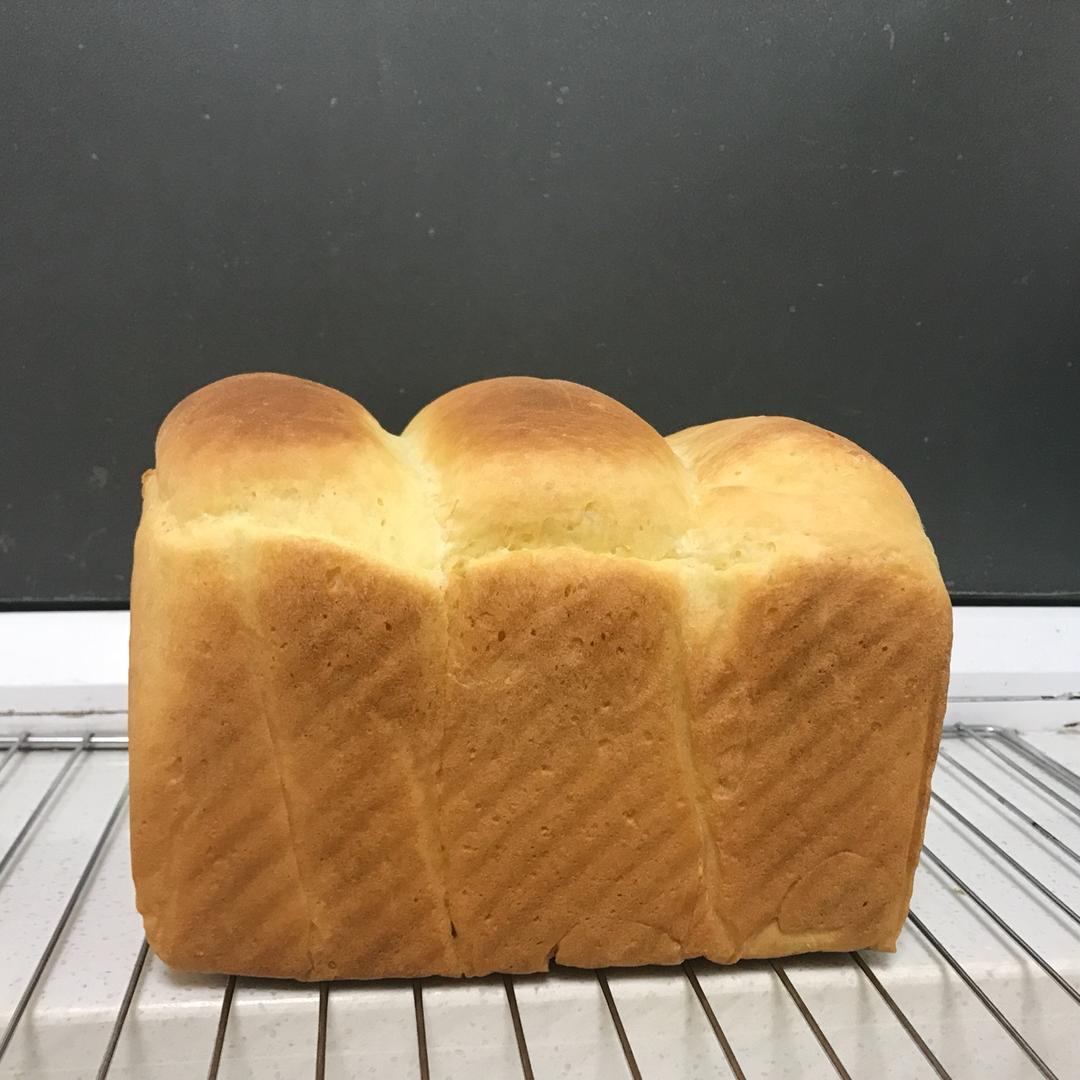 老面包土司！（普通面粉，植物油也可以做出好面包！小时候的味道。。。）
