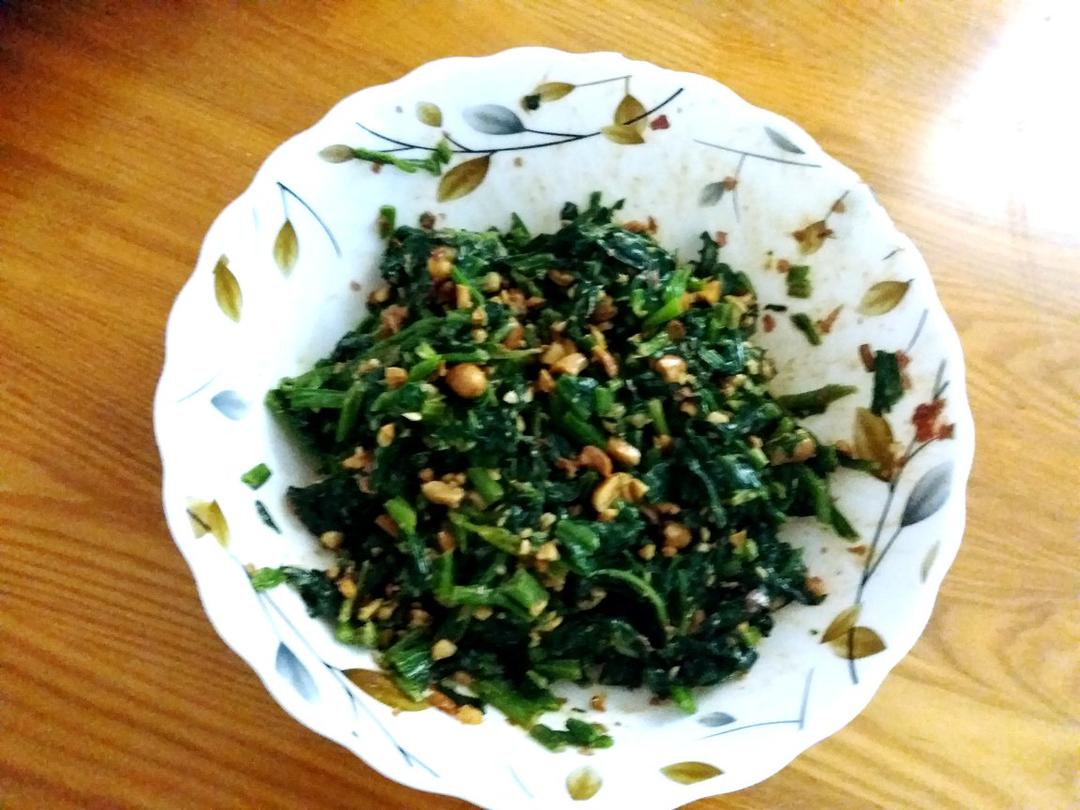 麻酱拌花生菠菜