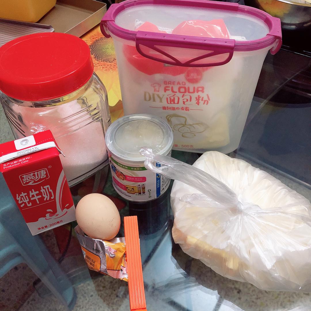 纯奶手撕吐司的做法 步骤1