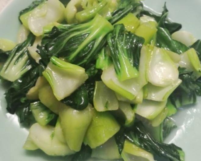 你以为你会炒青菜吗?——如何炒出一盘颜色碧绿口感甜糯的上海青的做法