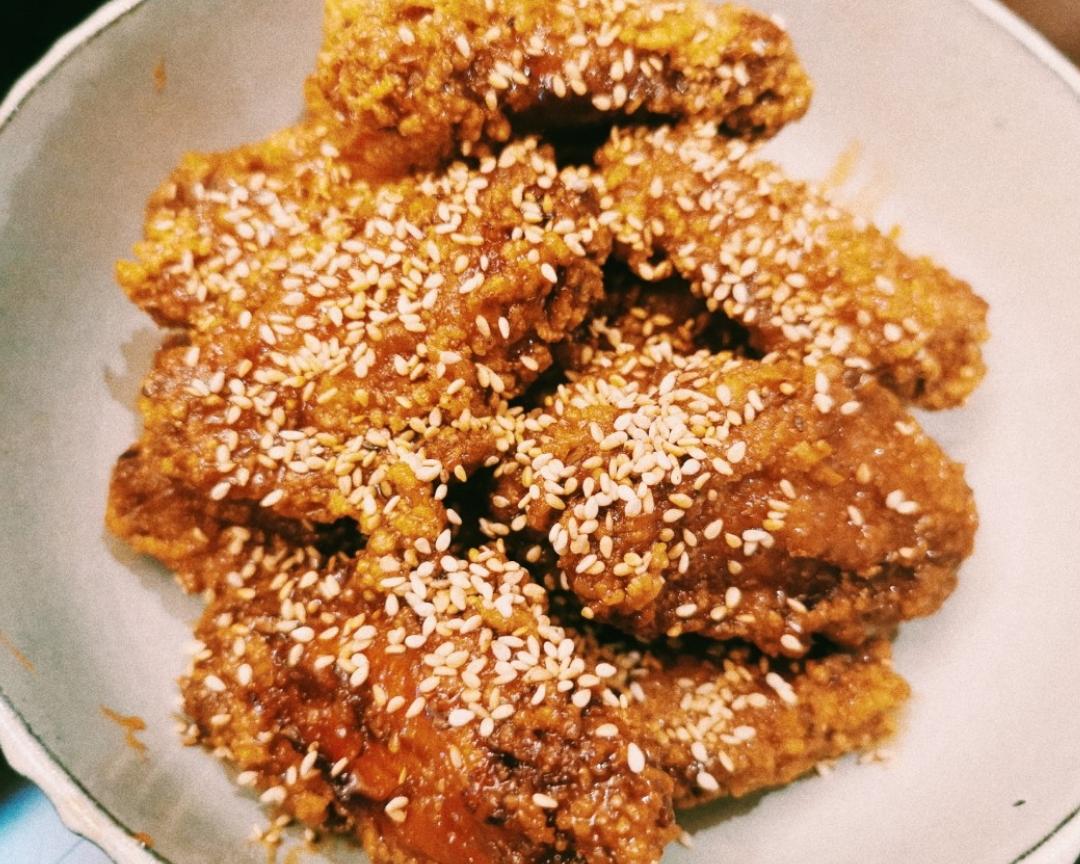 蜂蜜黄油炸鸡翅的做法