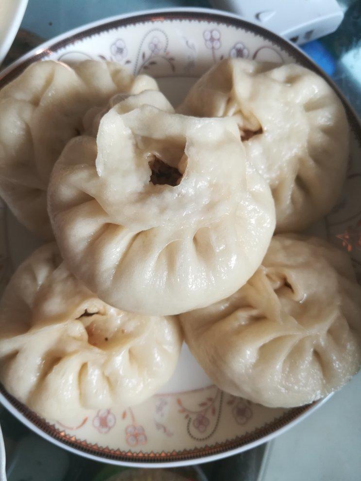 酱肉包子