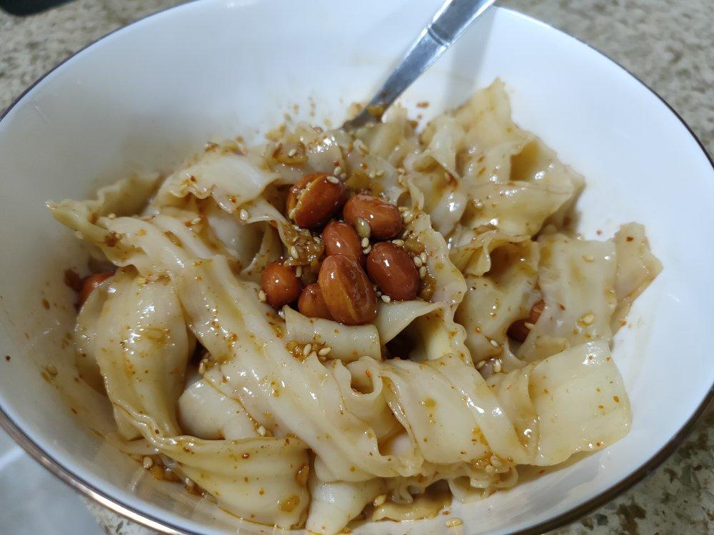 酸辣凉拌面，天热就爱吃这口