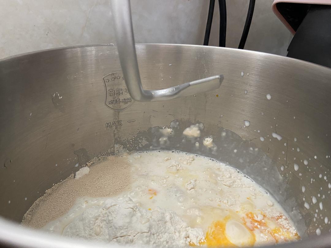 纯奶手撕吐司的做法 步骤1