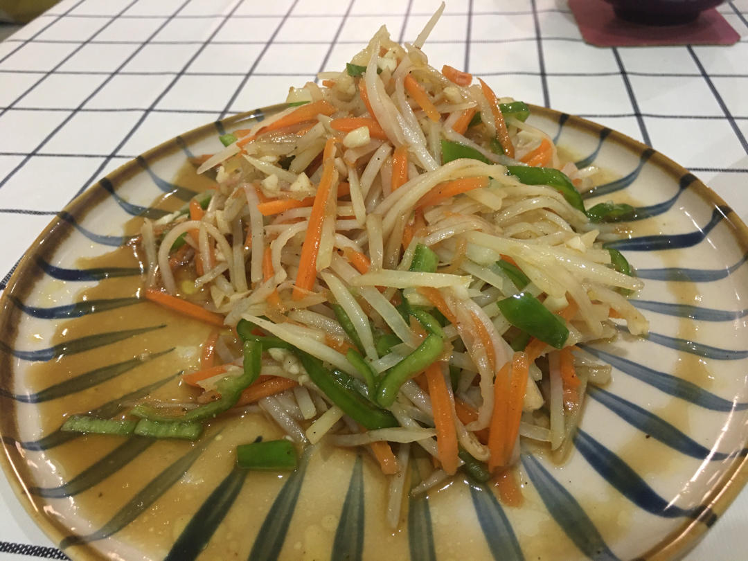 凉拌土豆丝，爽口开胃