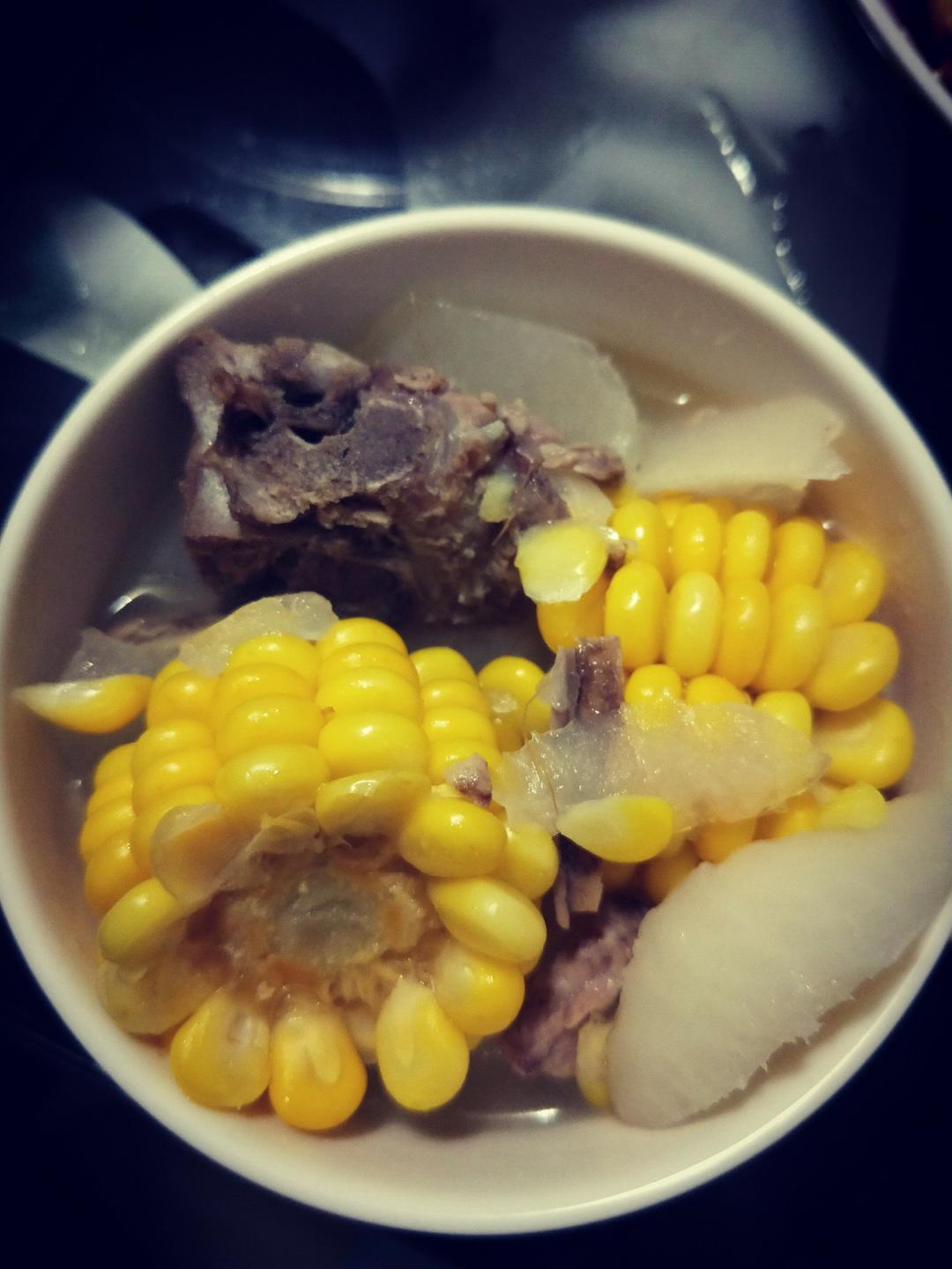 排骨玉米白萝卜汤