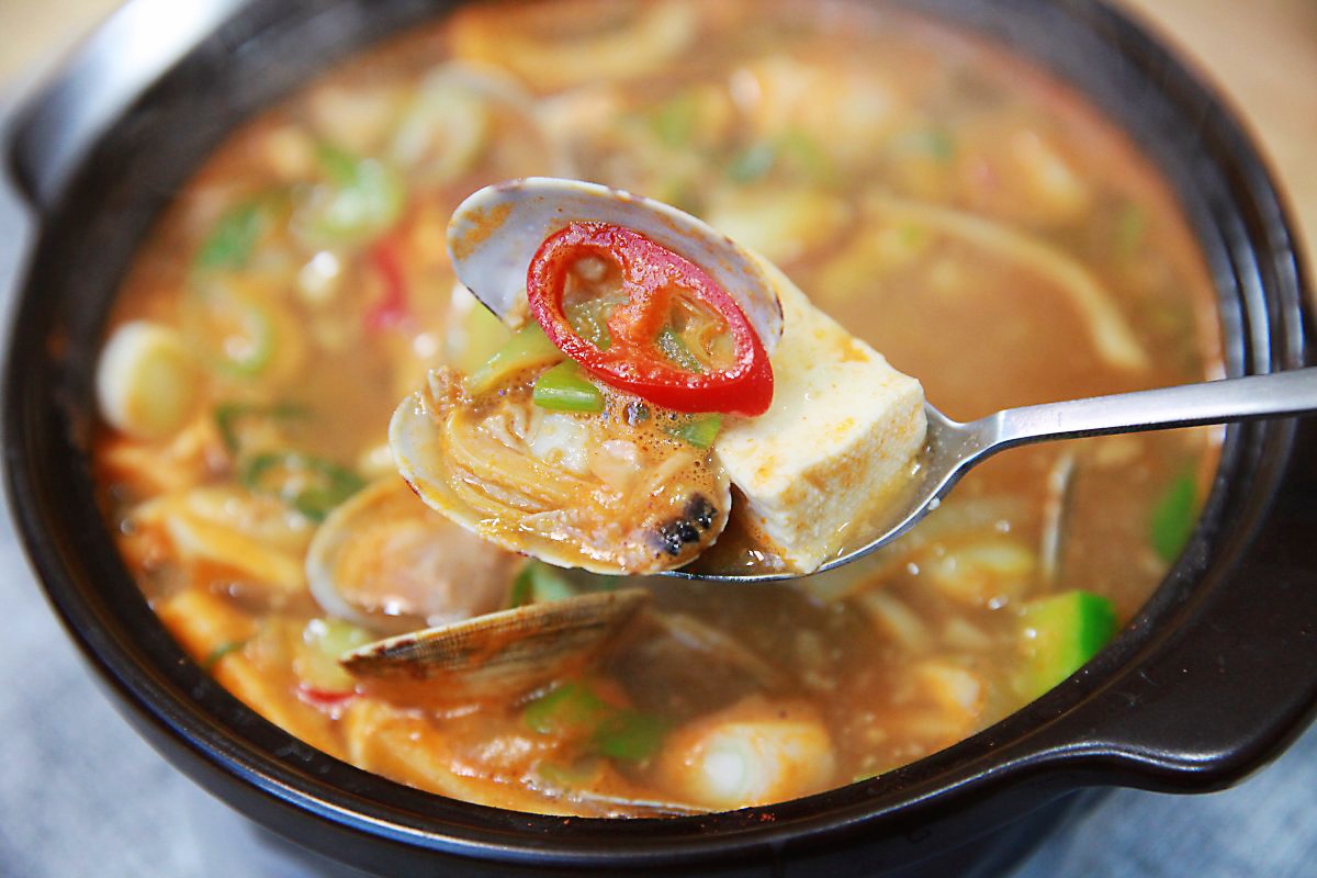 超正宗韩式大酱汤的做法