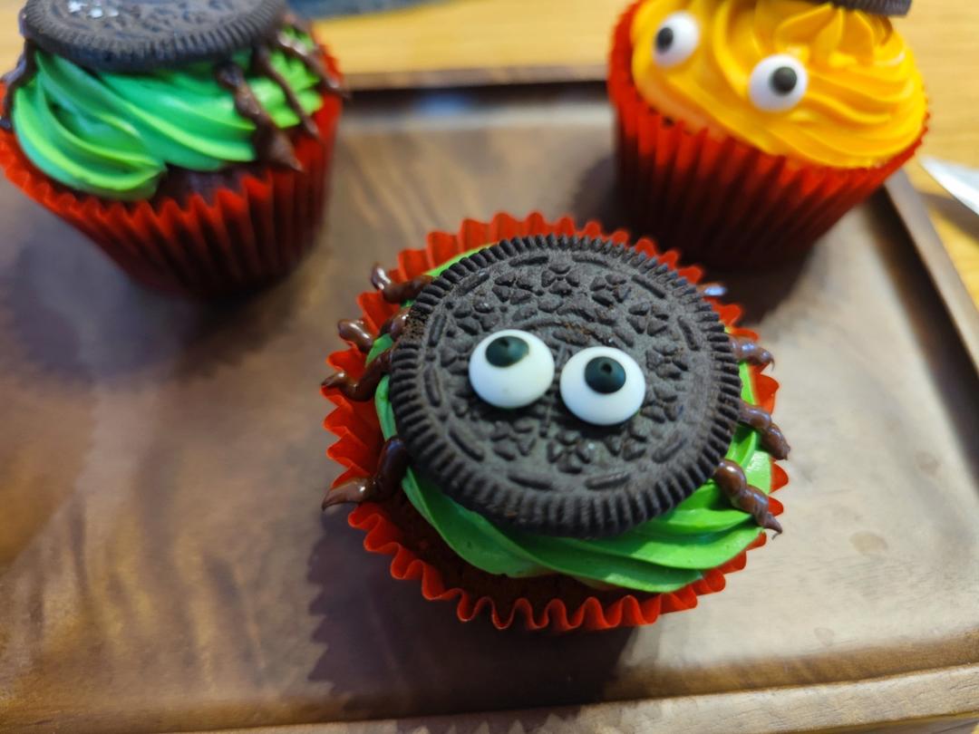 万圣节鬼怪蛋糕 超软巧克力马芬/阿猪烘焙视频：特别篇