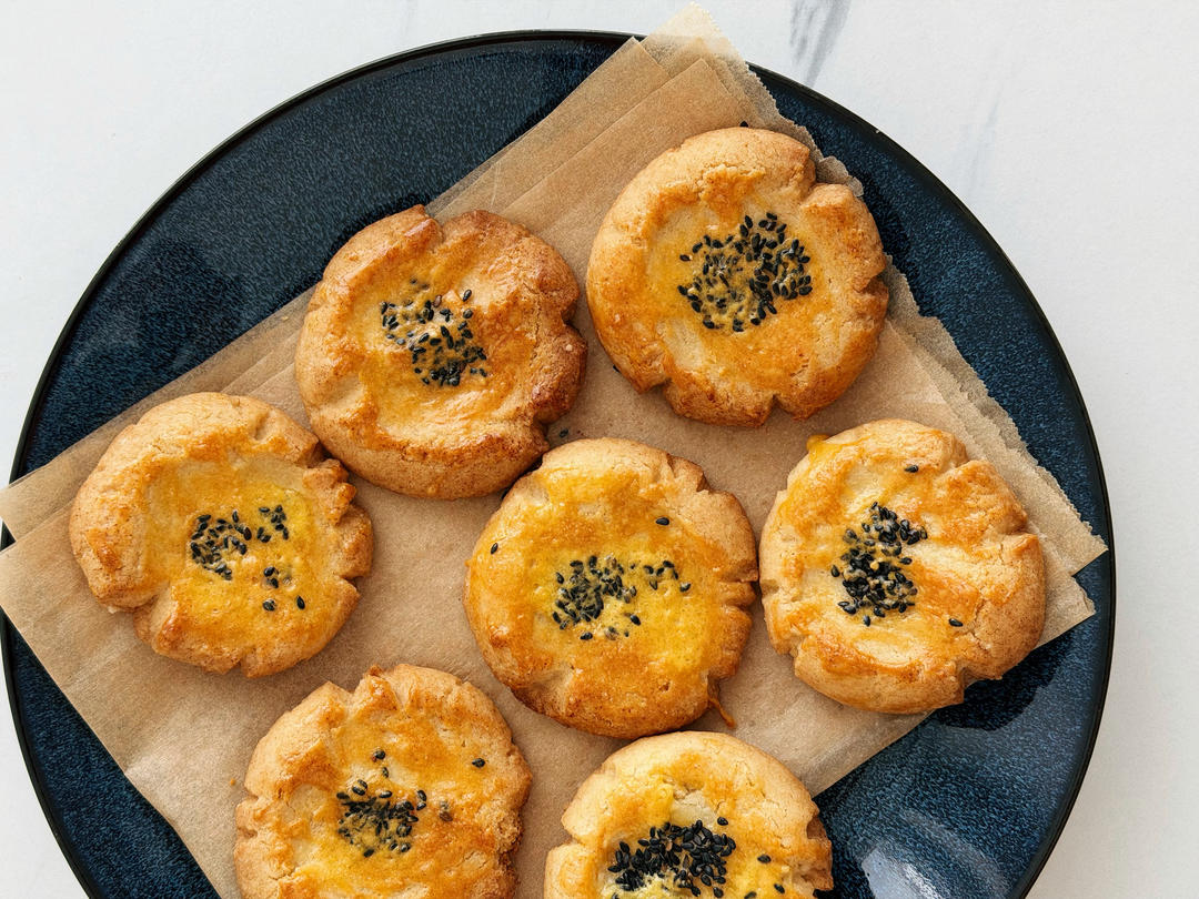 轻轻一按就碎掉的原味桃酥（不输猪油版）