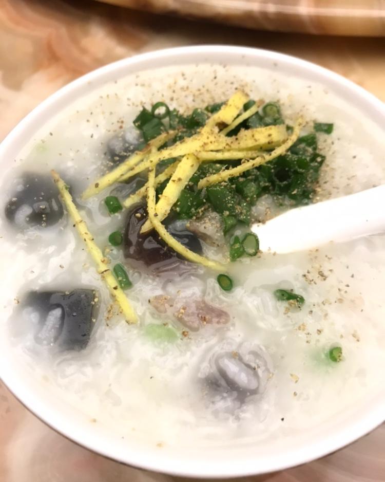 皮蛋瘦肉粥 Pidan & Pork Rice Soup