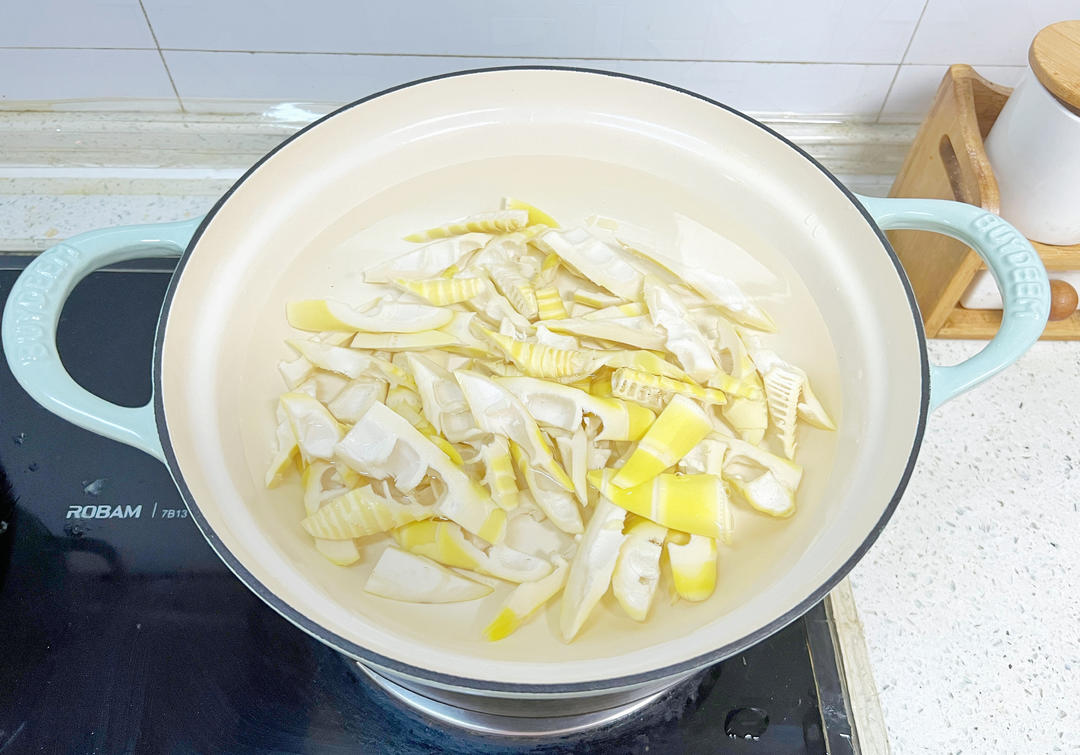 油焖春笋【3月北鼎珐琅铸铁锅食谱】