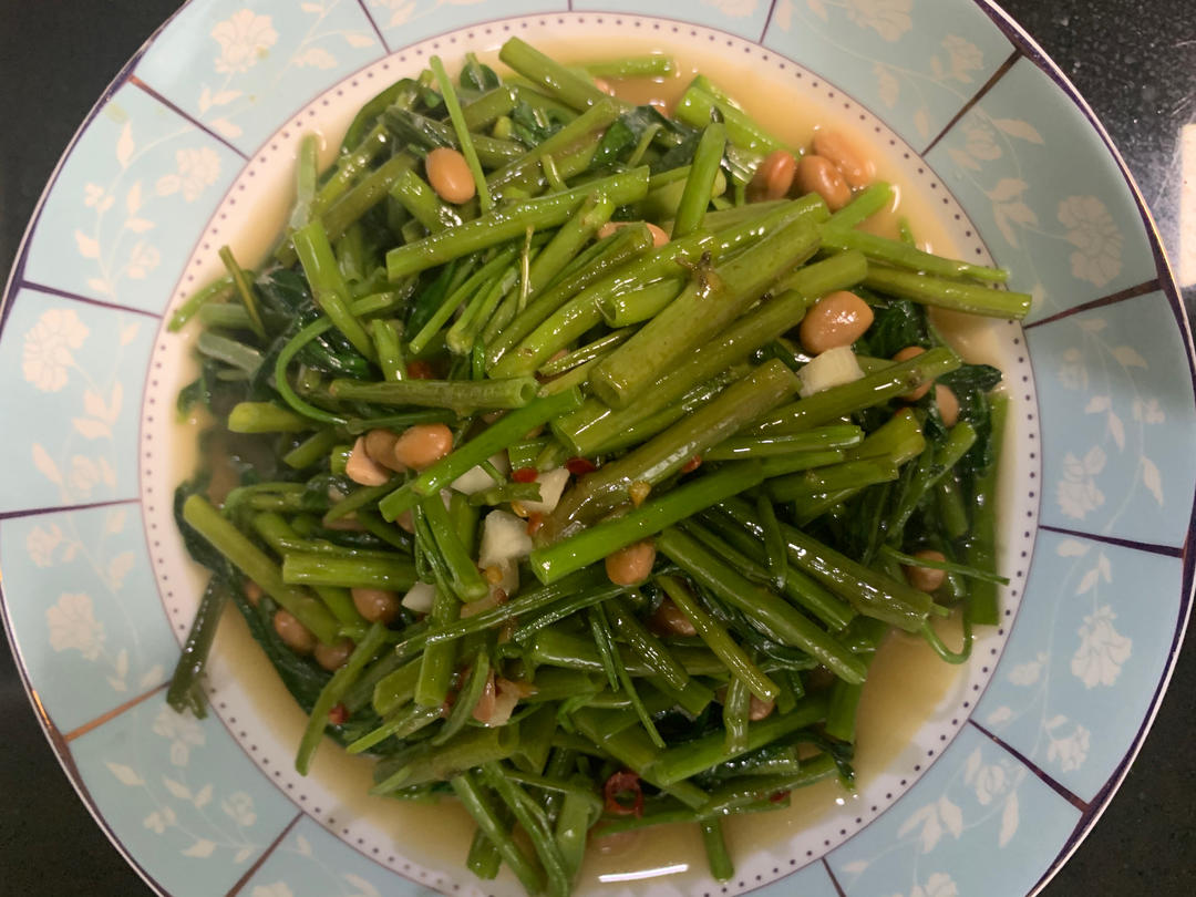 蒜末炒空心菜（需要注意的技巧）