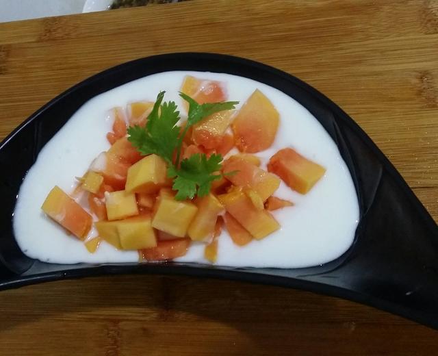 丰胸秘籍–酸奶木瓜的做法