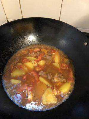 番茄薯仔焖排骨的做法 步骤8
