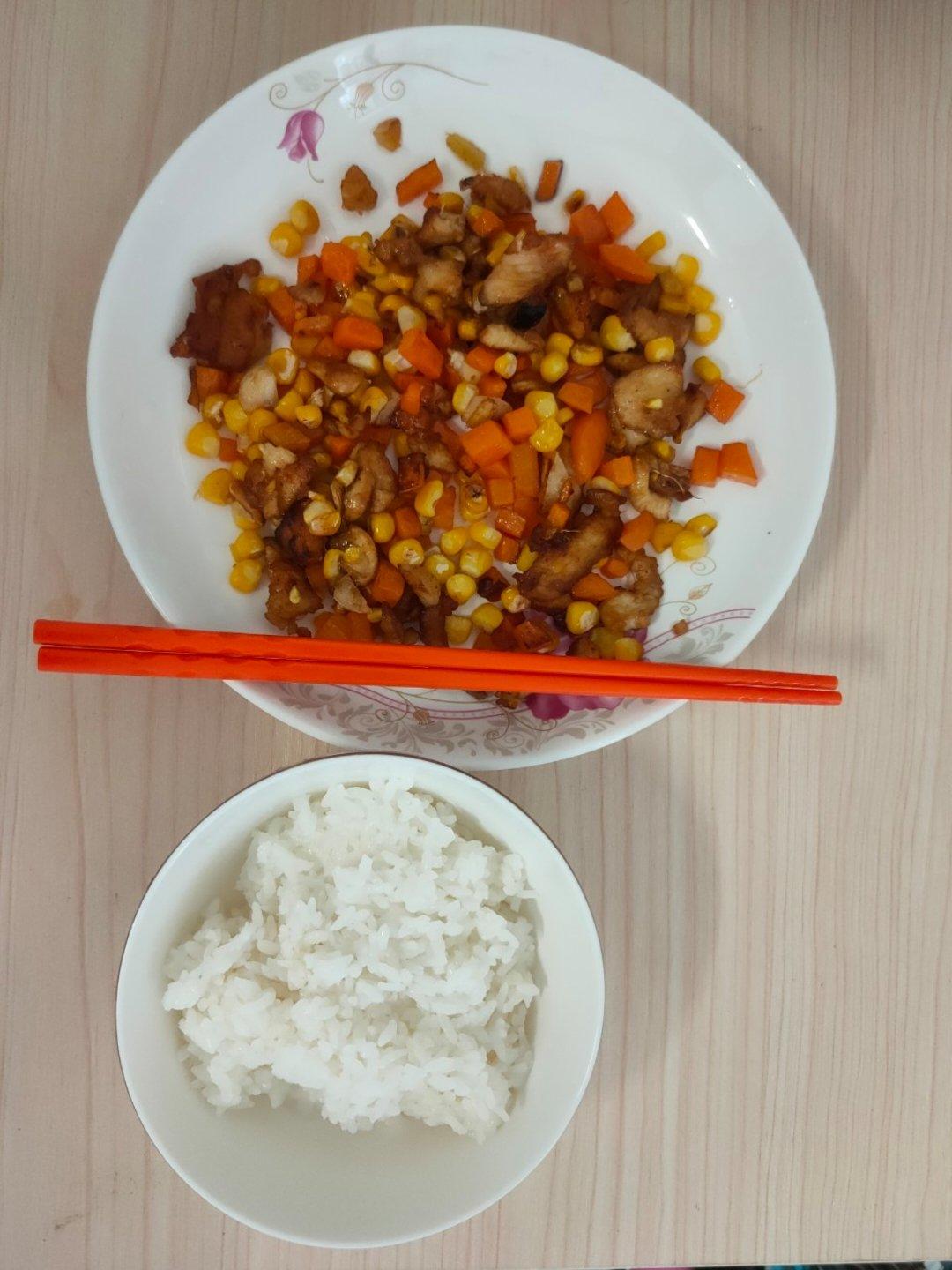 胡萝卜黄瓜鸡胸肉