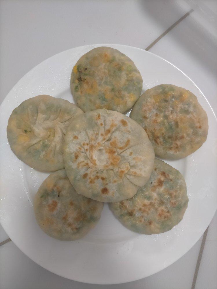 会连续吃八个的萝卜馅饼
