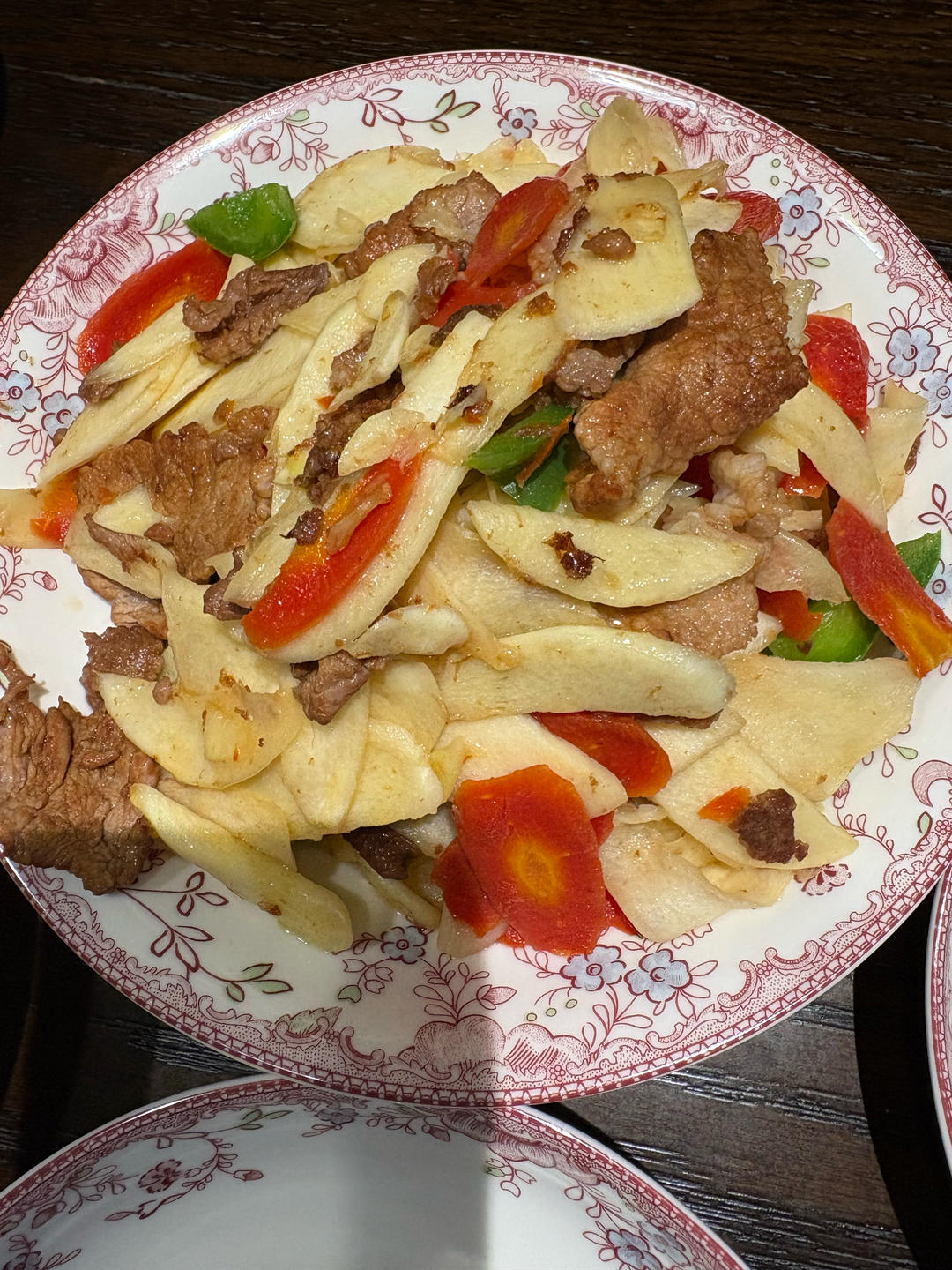 肉片炒茭白