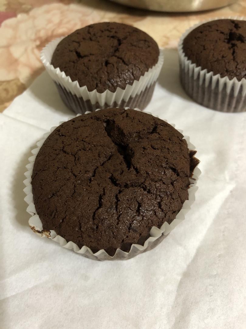 古典巧克力cupcake配马斯卡彭奶油霜