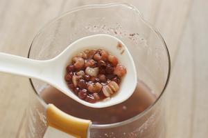 红豆薏仁汤的做法 步骤5