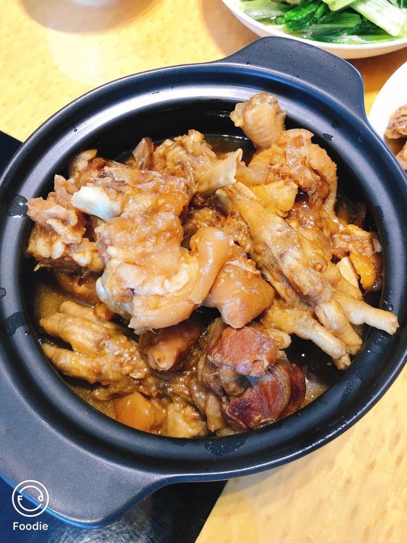 大手拉小手（猪蹄焖鸡爪）