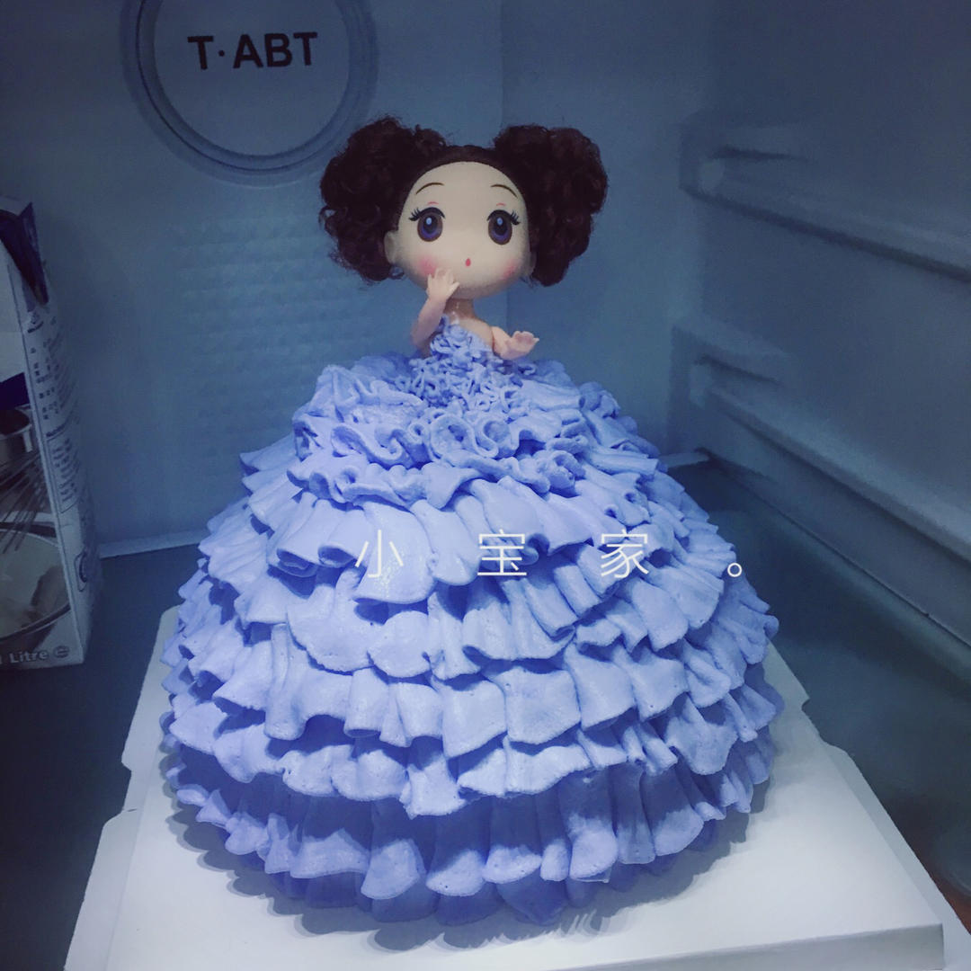 梦幻时尚的芭比蛋糕