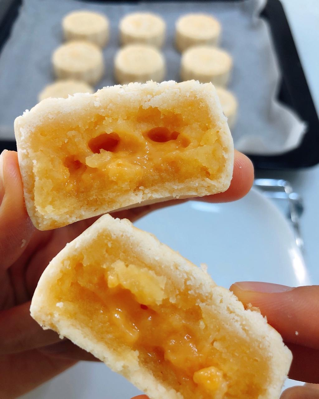 超详细图解版--流心奶黄月饼