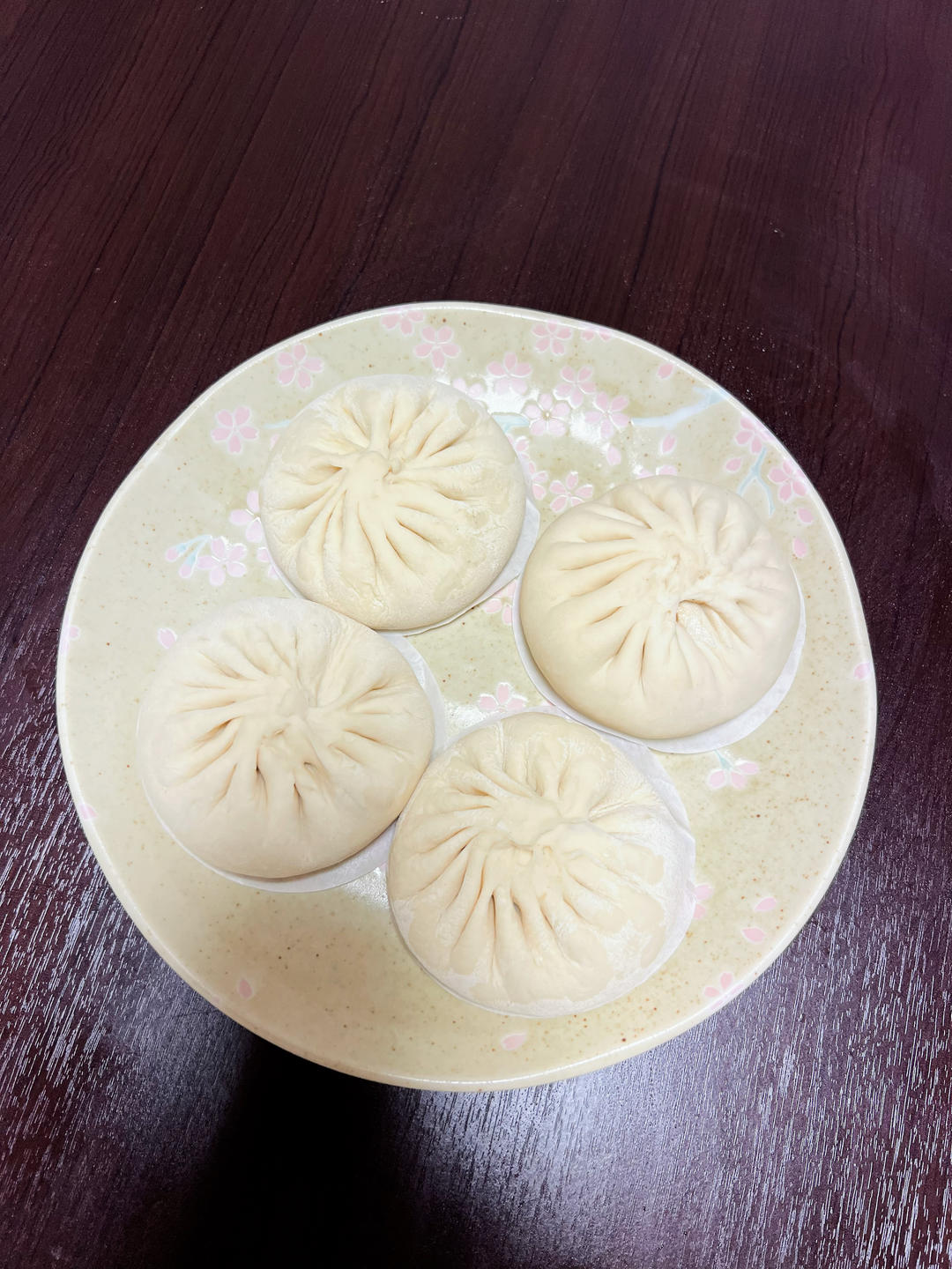 鲜美多汁的洋葱牛肉包子