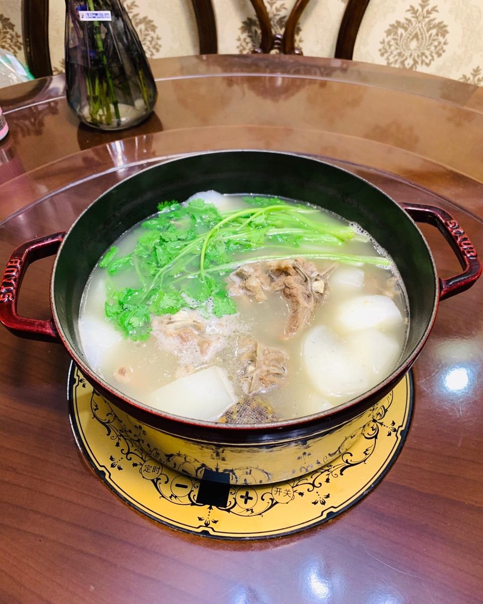 羊蝎子炖白萝卜