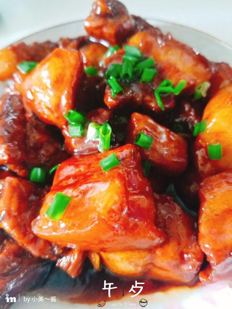 吃着碗里望着锅里的红烧肉