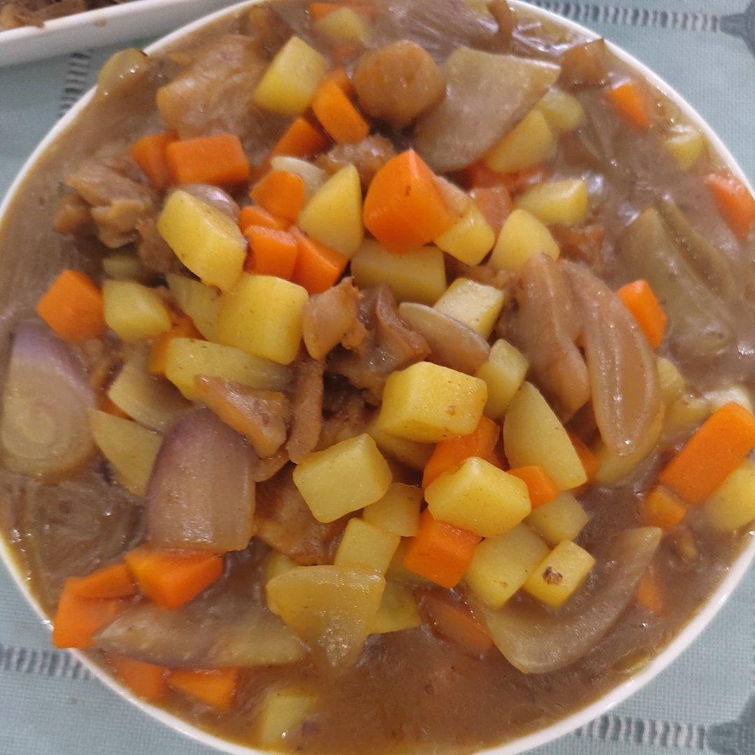 咖喱土豆鸡块
