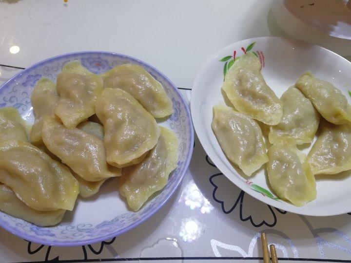猪肉大葱烫面蒸饺
