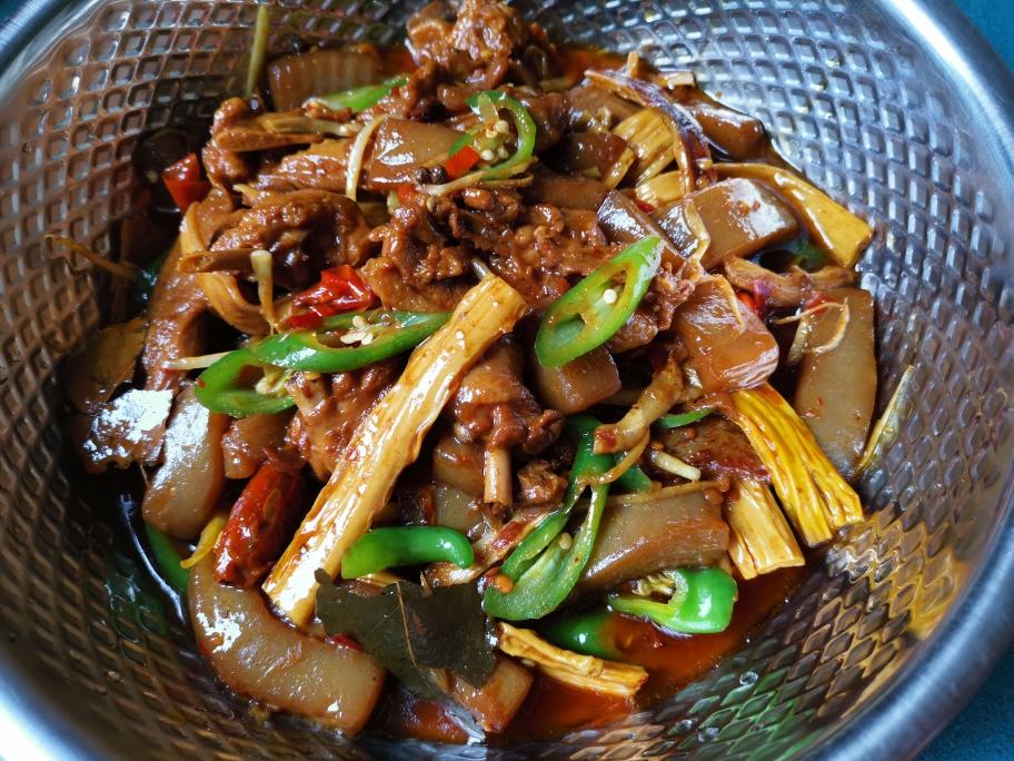 魔芋烧鸭（好吃到汤都不忍倒掉）